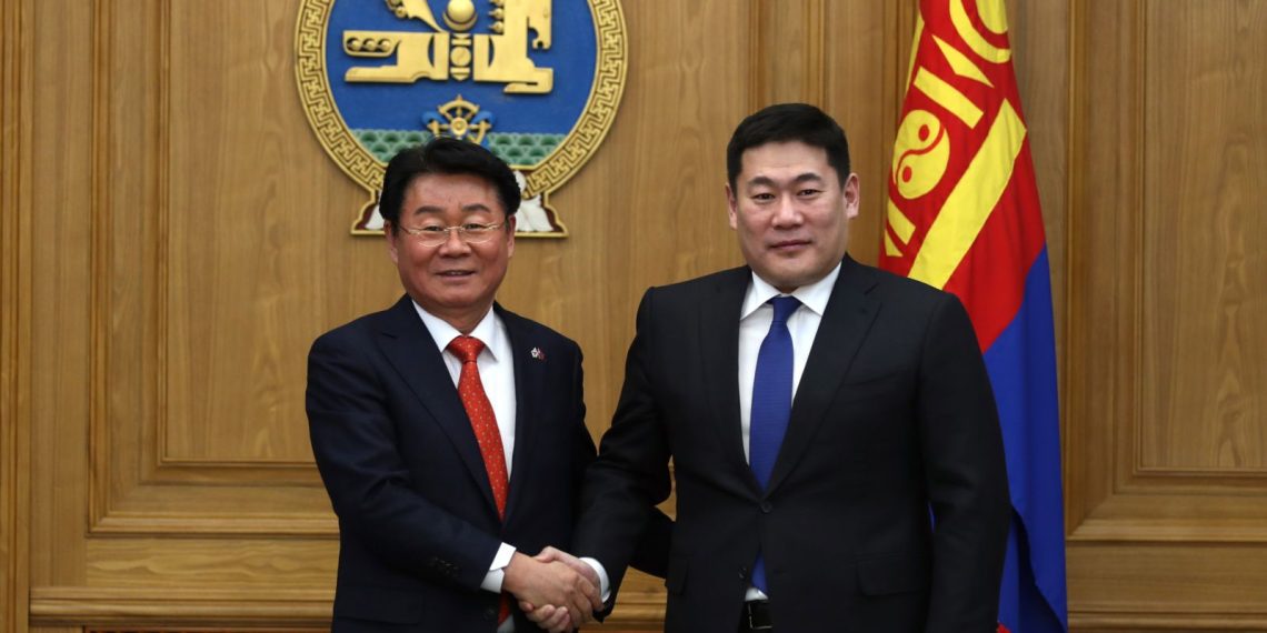 Ерөнхий сайд Л.Оюун-Эрдэнэ БНСУ-ын Элчин сайдыг хүлээн авч уулзлаа
