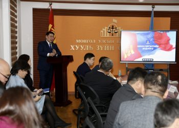 Ерөнхий сайд Л.Оюун-Эрдэнэ МУИС-ийн Хууль зүйн сургуулийн профессор, эрдэмтэн багш нартай уулзлаа