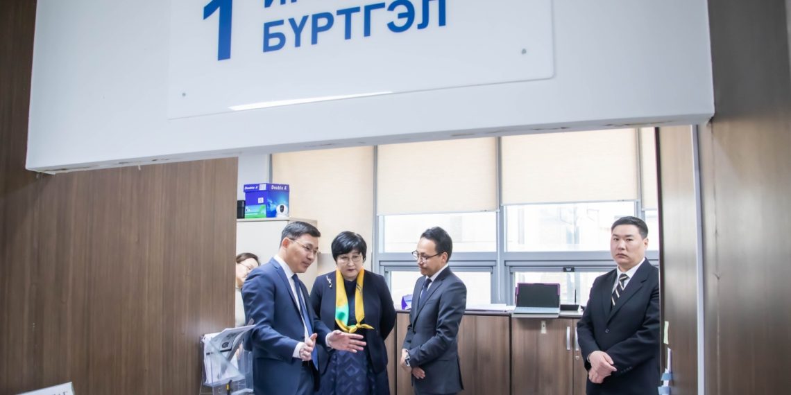 БНСУ дахь Монгол иргэд “ХУРДАН” цэгээс төрийн үйлчилгээ авч эхэллээ