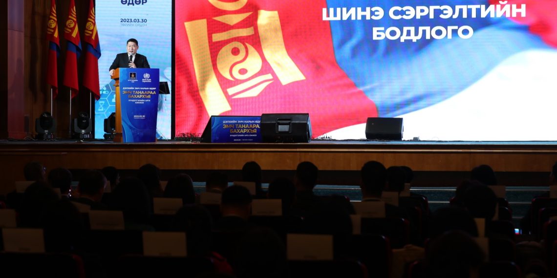 Нийгмийн эрүүл мэндийн тусламж, үйлчилгээг эрчимжүүлэхэд анхаарч ажиллахыг Ерөнхий сайд хүслээ