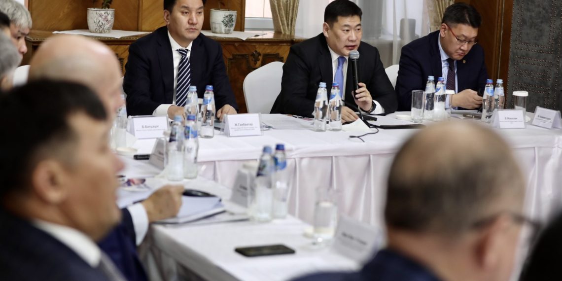 Уул уурхайг аж үйлдвэржилттэй хослуулахыг Ерөнхий сайд уриаллаа