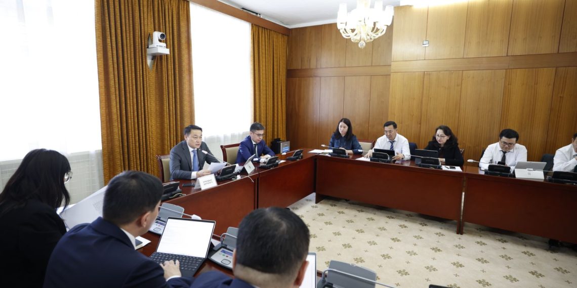 ЗГХЭГ-ын дарга Д.Амарбаясгалан: Төрийн байгууллага, төрийн өмчит компаниудын удирдлагуудтай уулзаж ‘Шүүр ажиллагаа’-ны хүрээнд хэрэгжүүлэх ажлын талаар танилцуулав