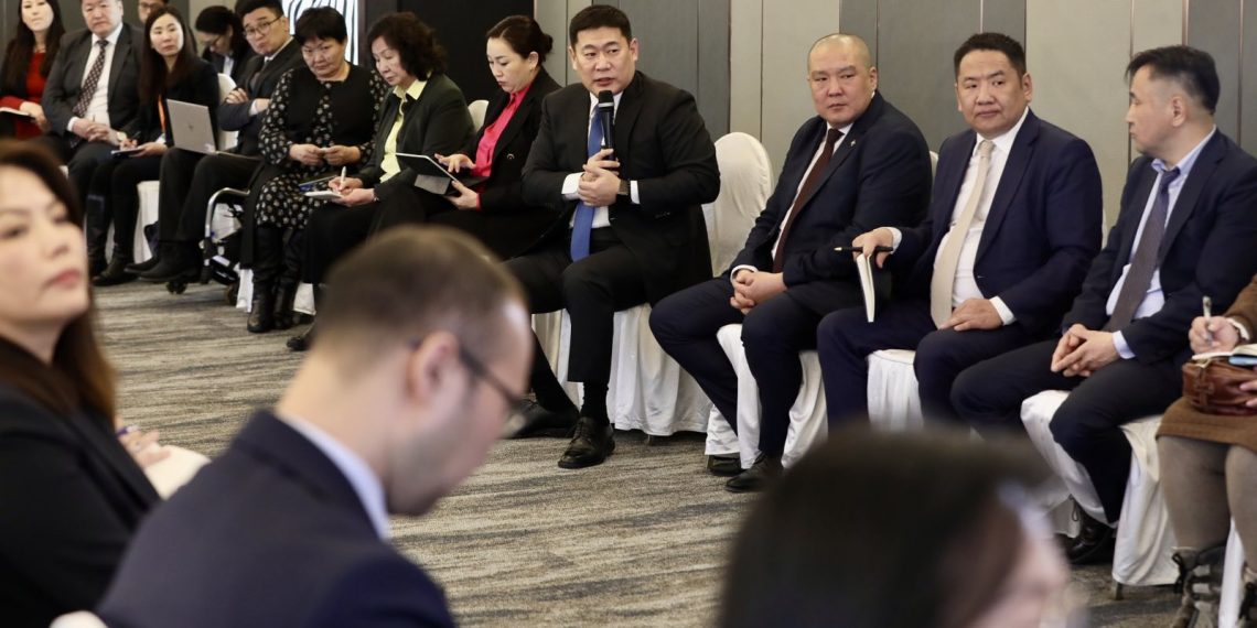 Л.Оюун-Эрдэнэ: Хүний эрхийн хамгийн том зөрчил бол авлига юм