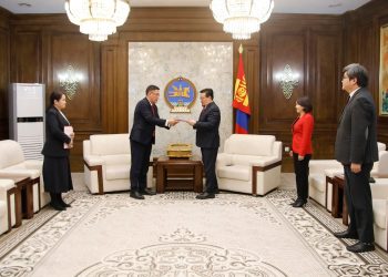 Монгол Улсын нэгдсэн төсвийн 2024 оны төсвийн хүрээний мэдэгдэл, 2025-2026 оны төсвийн төсөөллийн тухай хуулийн төслийг өргөн мэдүүлэв