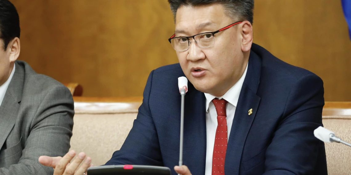 Б.Жавхлан: Төрийн албан хаагчдын суурь цалинг нэмэгдүүлнэ