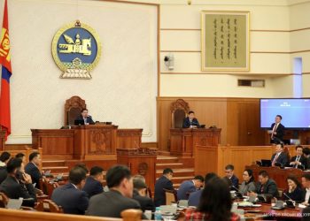 Үндсэн хуульд оруулсан өөрчлөлтийг дагаж мөрдөхөд шилжих журмын тухай хуулийг баталлаа