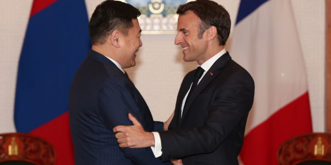 Ерөнхий сайд Л.Оюун-Эрдэнэ Бүгд Найрамдах Франц Улсын Ерөнхийлөгч Э.Макронд бараалхлаа