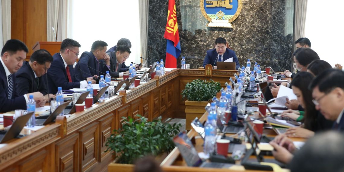 Хөвсгөл, Завхан аймгийн Засаг дарга нарыг чөлөөллөө