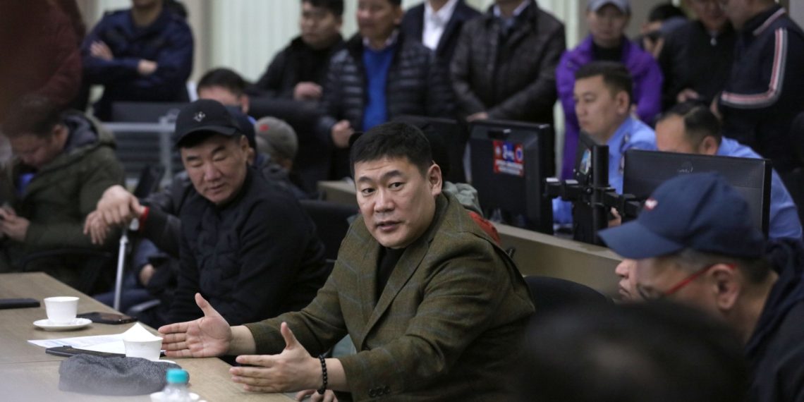 Ерөнхий сайд Л.Оюун-Эрдэнэ холбоосгүй замын холболтууд хийгдэх авто замын чигийн дагуу ажиллалаа