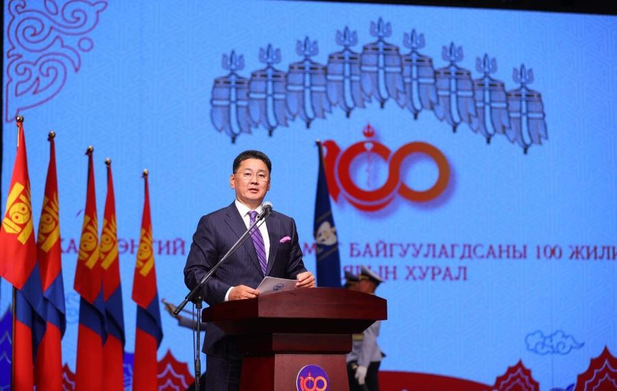 Ерөнхийлөгч У.Хүрэлсүх Хан Хэнтий уулын аймаг байгуулагдсаны 100 жилийн ойн баярын хуралд оролцлоо