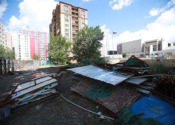 Нийслэлийн Засаг даргын захирамжаар РЦНК-гийн баруун талын барилгын ажлыг зогсоов