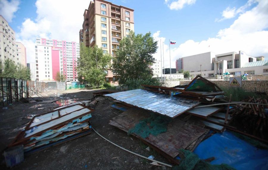 Нийслэлийн Засаг даргын захирамжаар РЦНК-гийн баруун талын барилгын ажлыг зогсоов