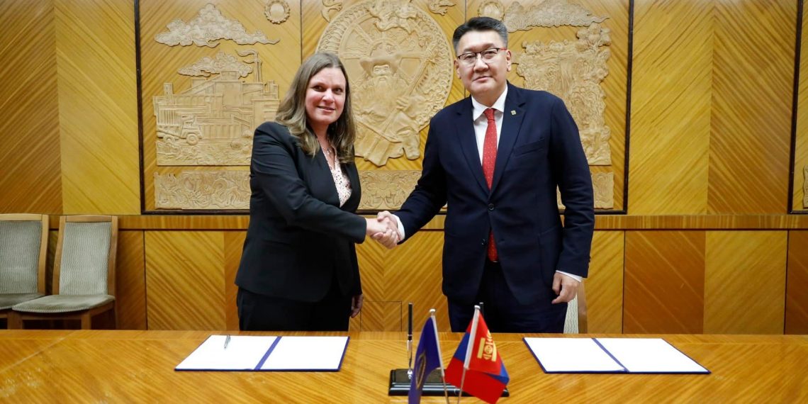 Ховд-Увс, Завхан-Говь-Алтай аймгуудыг хатуу хучилттай авто замаар холбох төслийн санхүүжилтийг шийдлээ