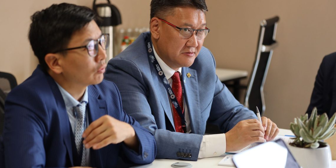 Сангийн сайд Б.Жавхлан Олон улсын санхүүгийн корпорацын (ОУСК)-ийн Ази, номхон далайн бүсийн асуудал хариуцсан Дэд ерөнхийлөгч Рикардо Пулититай уулзлаа