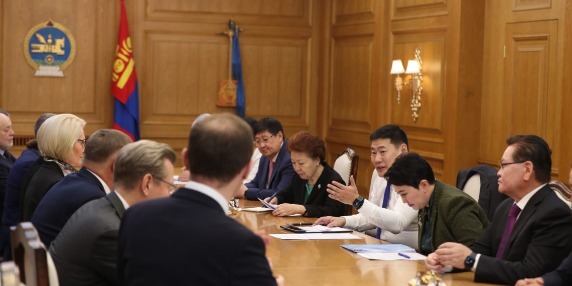 Ерөнхий сайд Л.Оюун-эрдэнэ ОХУ-ын засгийн газрын орлогч дарга В.В.Абрамченког хүлээн авч уулзлаа