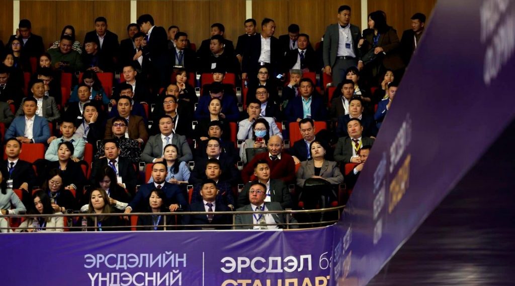 “Эрсдэл ба Стандарт” үндэсний чуулганд нийслэл, 21 аймгийн 1500 орчим төлөөлөл оролцож байна