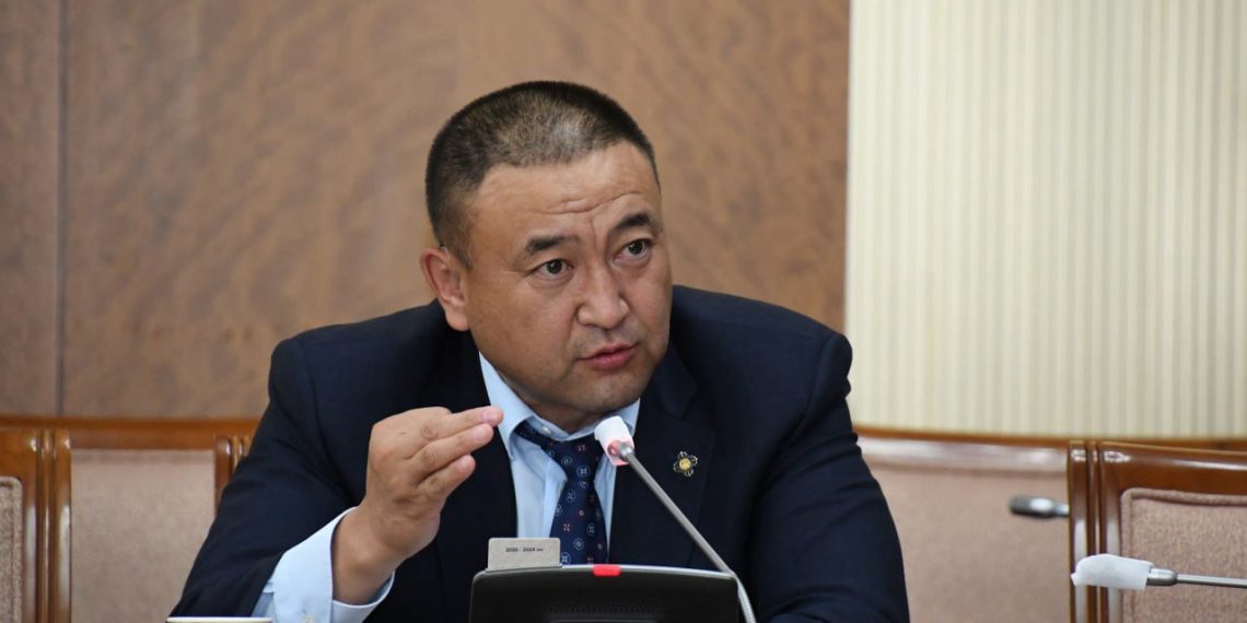 Б.Чойжилсүрэн: 37 тэрбум төгрөгөөр хагас коксжсон түлш авахгүй, туршилт хийхгүй