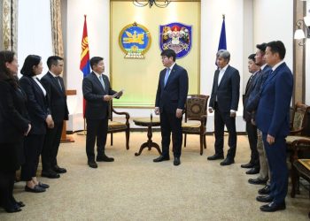 Нийслэлийн 2023 оны төсвийн тодотголыг өргөн барилаа