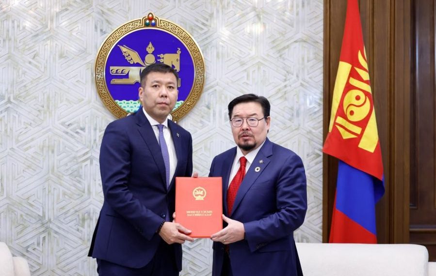 Гэр бүлийн тухай хуулийн шинэчилсэн найруулгын төслийг өргөн мэдүүллээ