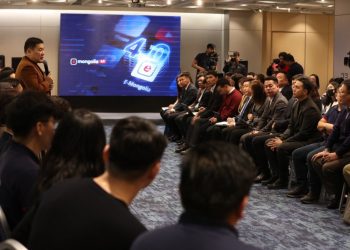 Ерөнхий сайд Л.Оюун-Эрдэнэ E-Mongolia-гийн хамт олонтой уулзаж байна