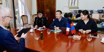 Бага ангийн сурах бичиг дижитал хэлбэрт шилжинэ