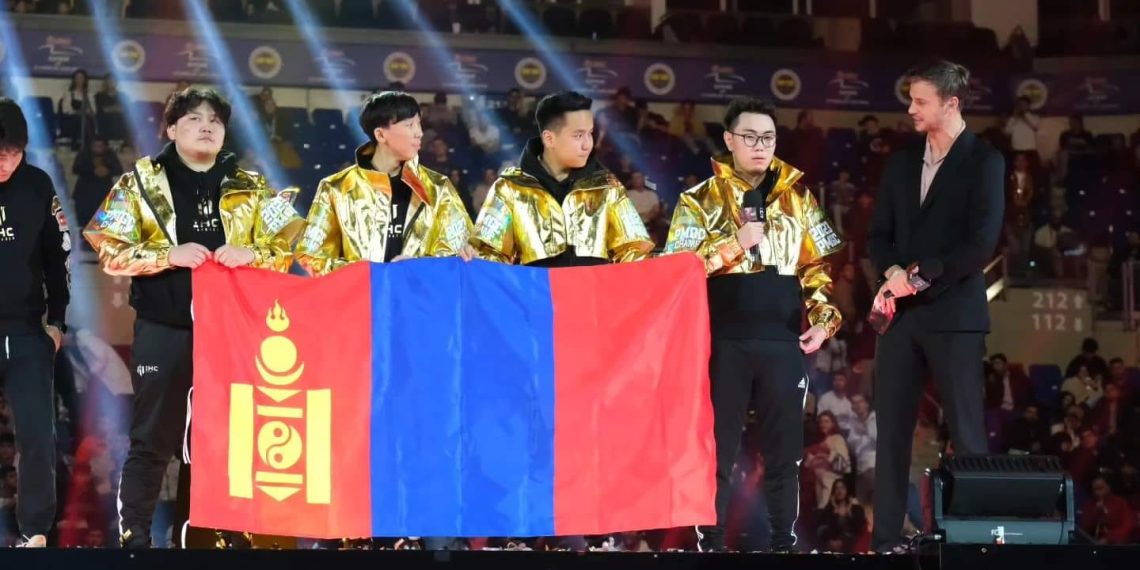 “IHC” баг дэлхийн аваргын цомыг хүртлээ