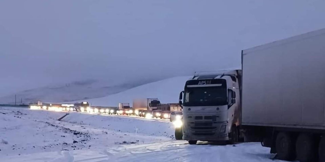 Онцын шаардлагагүй бол орон нутгийн замд зорчихгүй байхыг анхааруулж байна