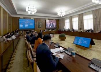 Гаалийн албан татвараас чөлөөлөх тухай хуулийн төслийг хэлэлцэхийг дэмжлээ