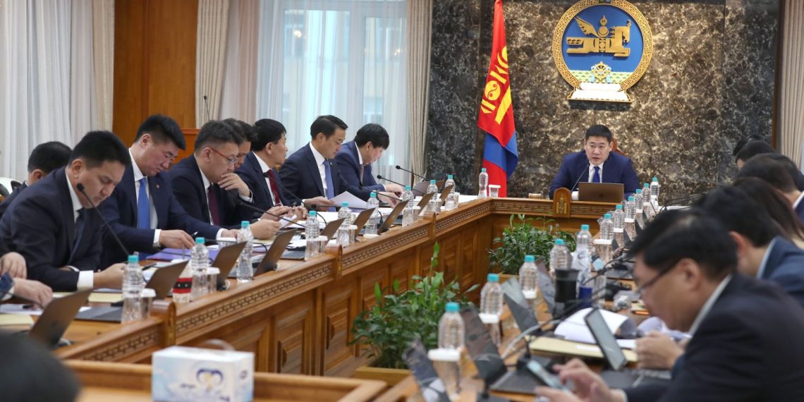 Жагсаалтад тусгаагүй байршилд газар эзэмшүүлэх,  ашиглуулах шийдвэр гаргахгүй байхыг Засгийн газрын гишүүд, Засаг дарга нарт үүрэг болголоо