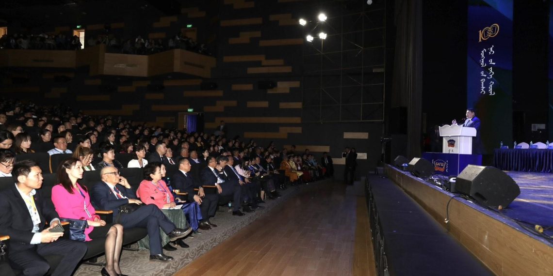 Ерөнхий сайд Л.Оюун-Эрдэнэ: Багш нар бол хамгийн шилдэг боловсон хүчин байх ёстой