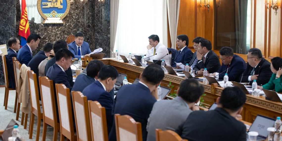 Мал аж ахуй, эрчим хүч, зам тээврийн салбарын өвлийн бэлтгэл хангаж, ажиллахыг үүрэг болголоо