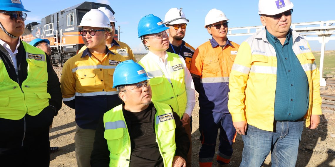 Аж үйлдвэр, Эрдэс баялгийн сайд Ц.Туваан Эрдэнэс Тавантолгой ХК-ийн үйл ажиллагаатай танилцлаа