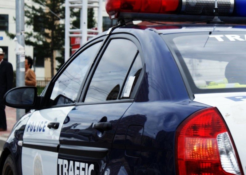 Зам тээврийн осол гаргаж, хэргийн газраас зугтаасан этгээдийг шалгаж байна