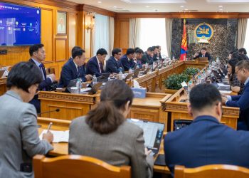 Сургуулийн өмнөх болон ерөнхий боловсролын сургуулийн зарим асуудал, багшийн хүрэлцээний талаар танилцууллаа