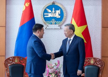 Монгол Улсын Ерөнхий сайд Л.Оюун-Эрдэнэ БНСВУ-ын Ерөнхийлөгчид бараалхлаа