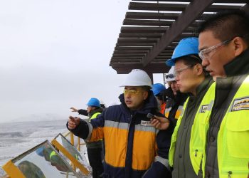 ЭТТ: Монгол Улсын сайд, Боомтын сэргэлтийн үндэсний хорооны дарга уурхайн үйл ажиллагаатай танилцлаа