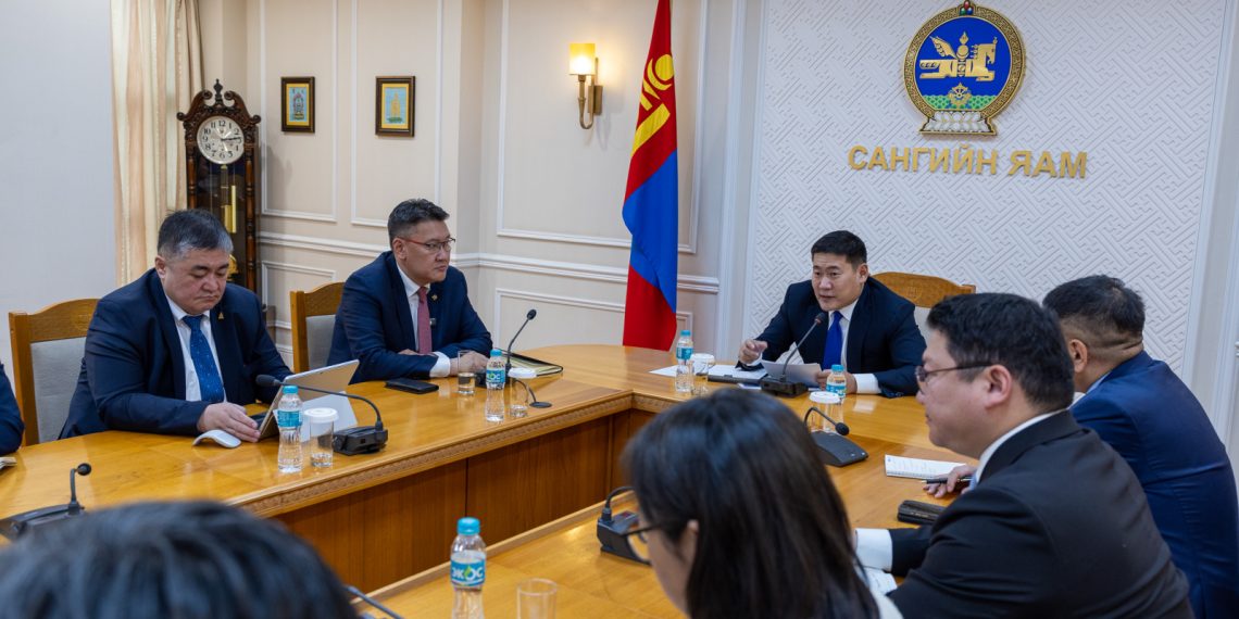 Ерөнхий сайд Л.Оюун-Эрдэнэ хөрөнгө оруулагчдад ээлтэй татварын орчин бий болгох үүрэг өглөө