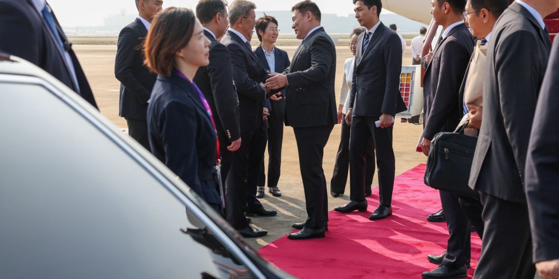 Монгол Улсын Ерөнхий сайд Л.Оюун-Эрдэнэ БНХАУ-д айлчилж байна