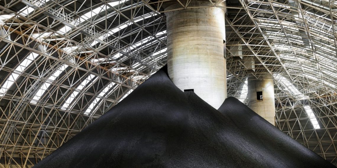 “Эрдэнэс Тавантолгой” ХК баяжуулсан нүүрсний анхны арилжааг амжилттай хийлээ