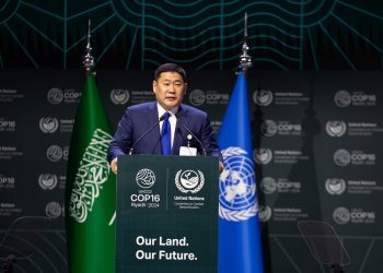 “Нэг нь нийтийн төлөө, нийт нь нэгийн төлөө” буюу “One for All, All for One” үзэл санааны дор цөлжилтийн эсрэг нэгдэхийг Монгол Улсын Ерөнхий сайд уриаллаа