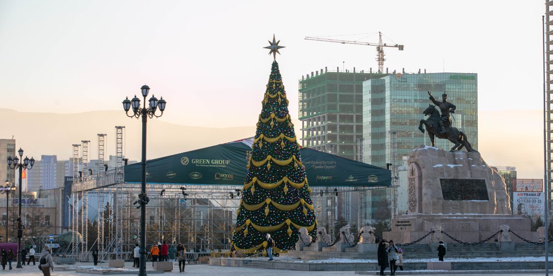 Төв талбайн сүлд модны гэрлийг энэ сарын 10-нд асаана