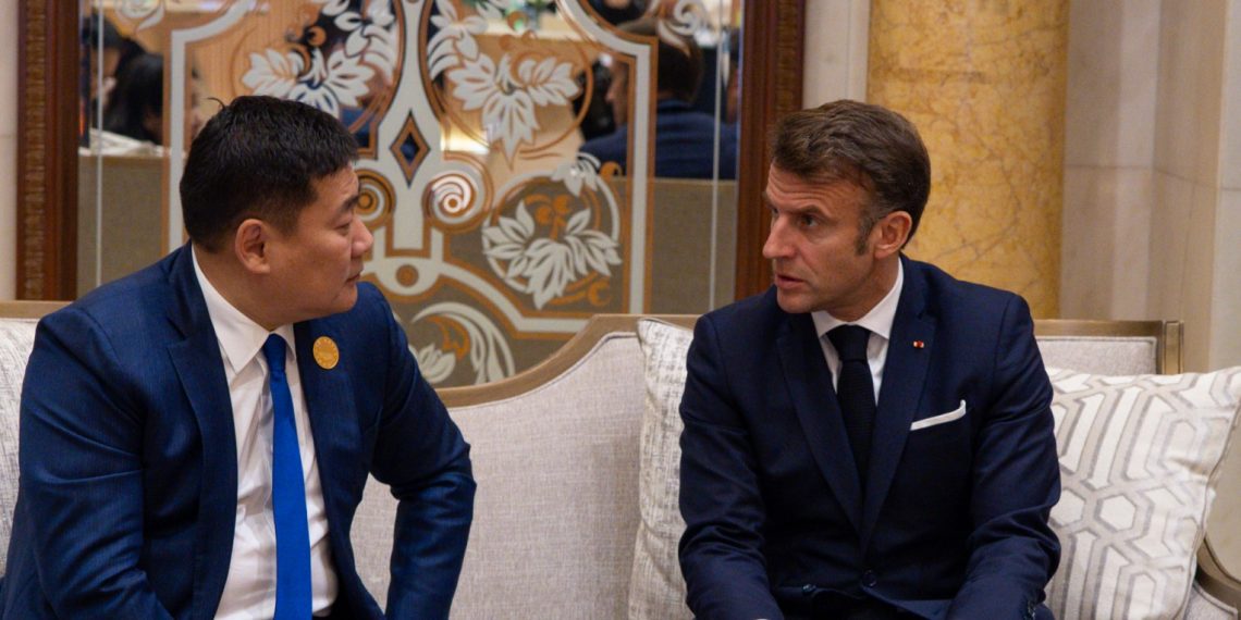 Ерөнхий сайд Л.Оюун-Эрдэнэ Бүгд Найрамдах Франц Улсын Ерөнхийлөгч Эммануэль Макронтой уулзлаа