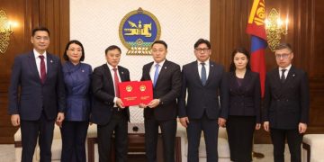 Эрхтэн, эд эс шилжүүлэн суулгах тухай хуулийн төсөл өргөн мэдүүллээ