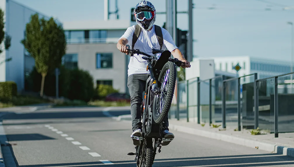 Улсын дугаар, гэрчилгээтэй суррон, мопедыг хөдөлгөөнд оролцуулна