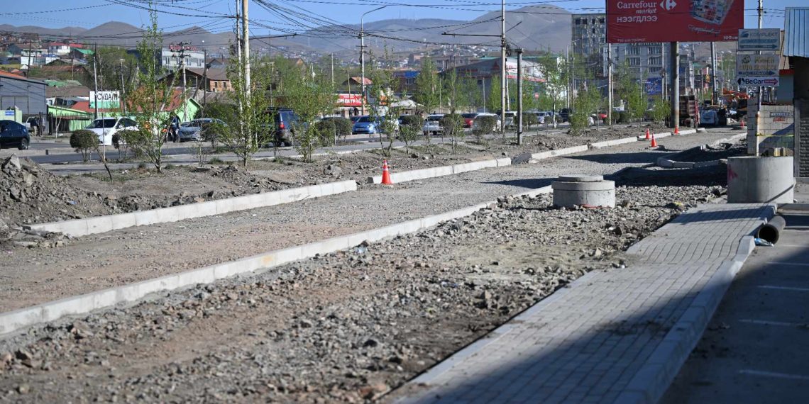 32-ын тойргоос “Сод Монгол” ШТС хүртэлх туслах замыг шинэчлэх ажил 60 хувьтай үргэлжилж байна