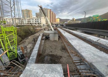 Зайсангийн зүүн гүүрийг шинээр барих ажлын явц 85 хувьтай байна