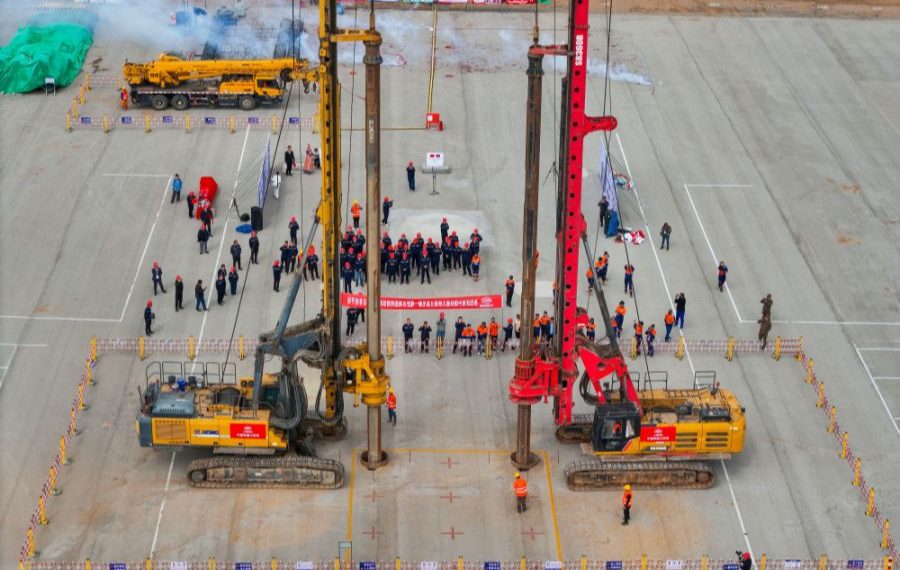 Гашуунсухайт- Ганцмод боомтын хил дамнасан төмөр зам барих барилгын ажил эхэллээ
