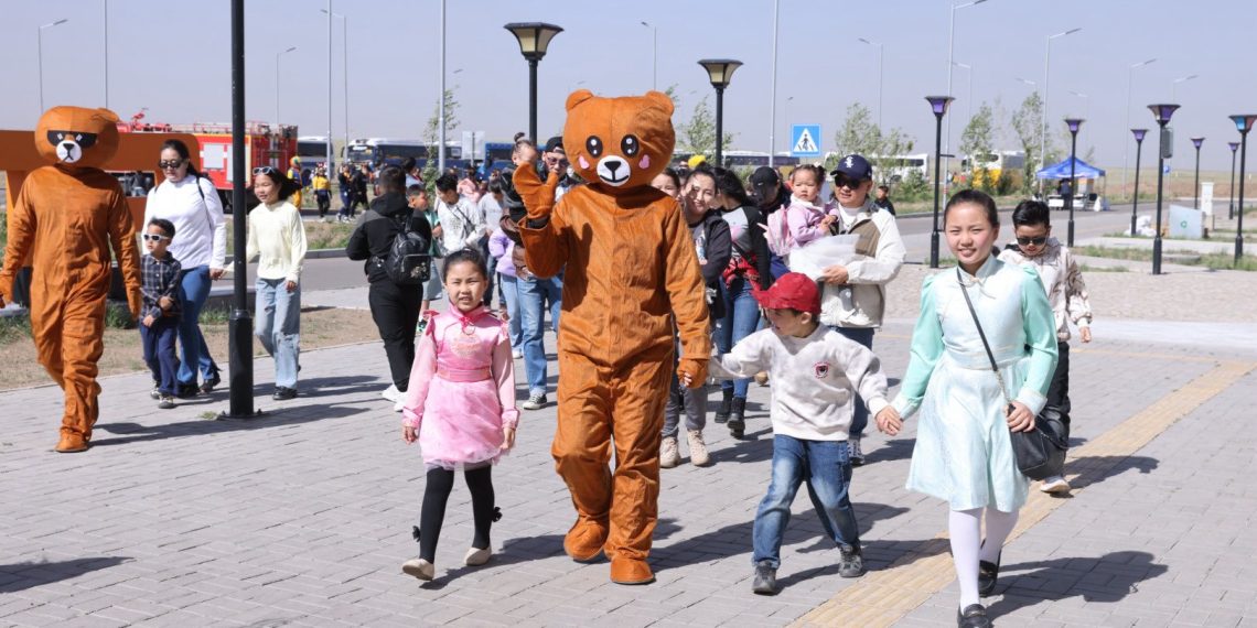 Эрдэнэсийн хүүхдүүд баярын арга хэмжээ “Эрдэнэс Тавантолгой” ХК-ийн салбарт боллоо