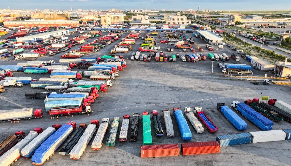 Эрээнхот боомтын ажиллах цагийг 4 цагаар сунгажээ