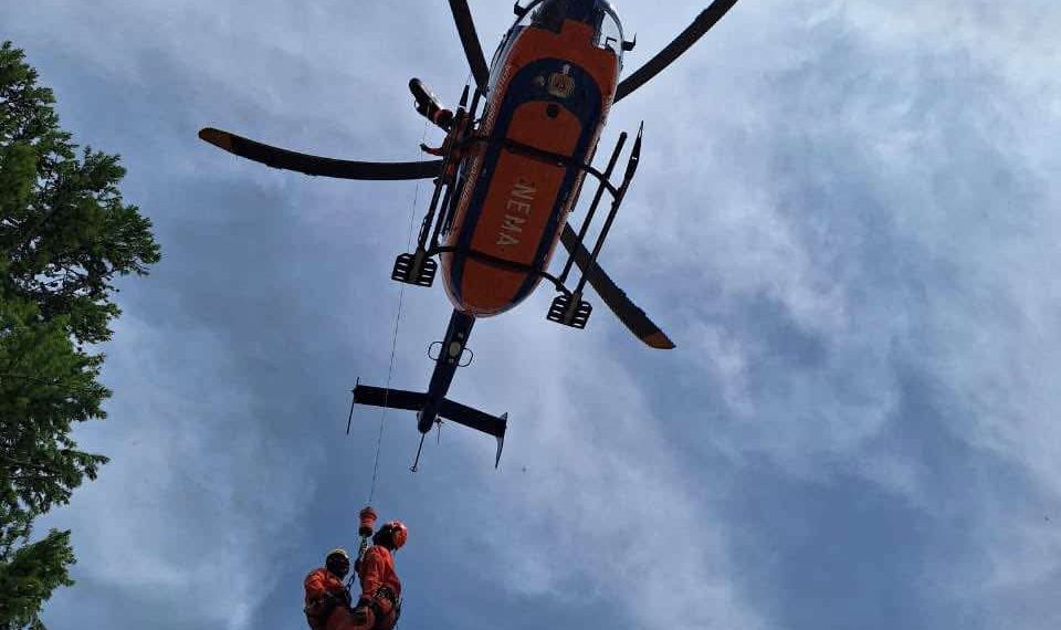 ОБЕГ: Аюулт үзэгдэл, ослын 100 удаагийн дуудлагаар ажиллаж, 29 иргэний амь насыг авран хамгаалав